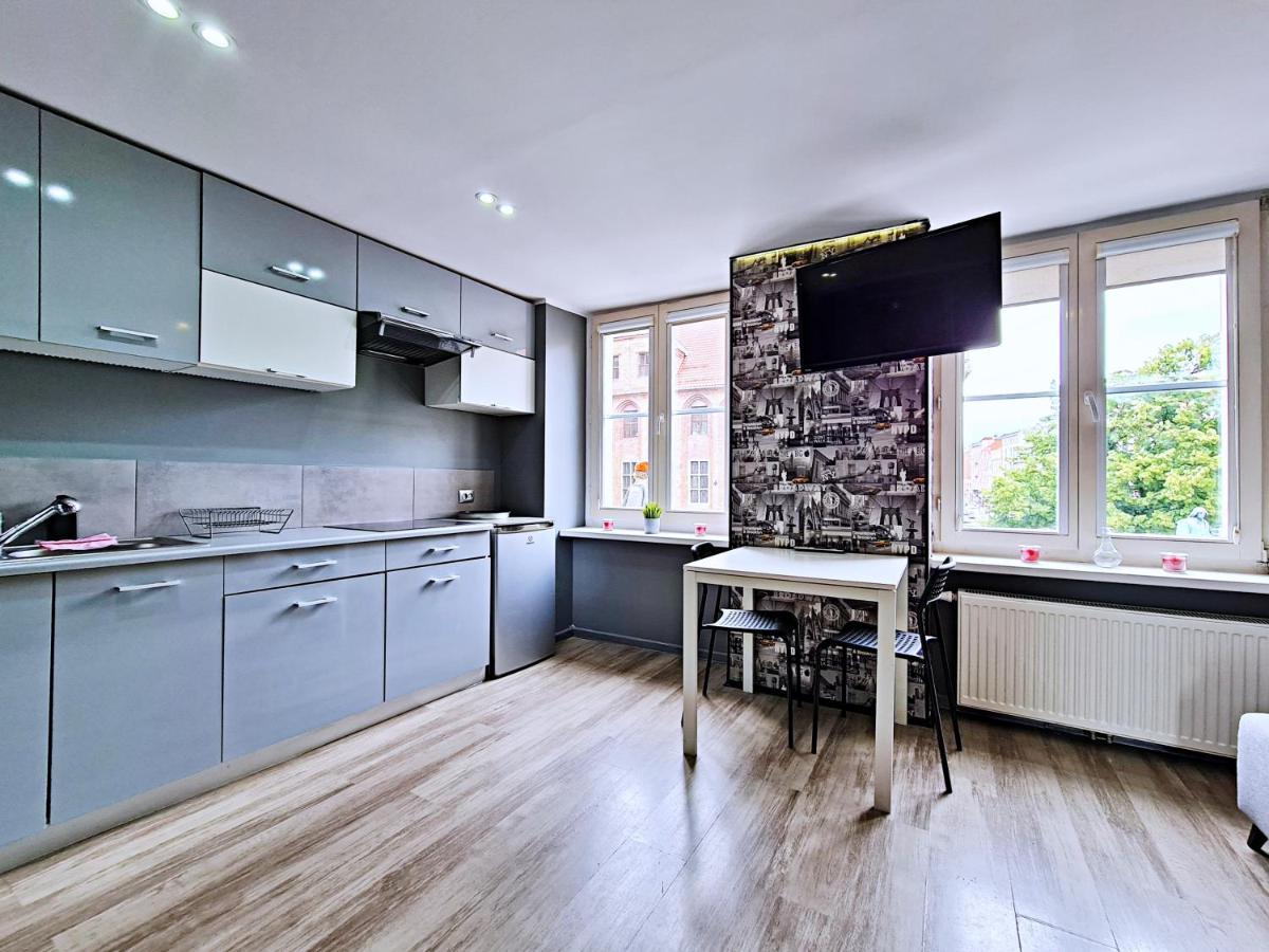 Apartament Z Widokiem Na Pomnik Kopernika - Rynek Staromiejski Torun Exterior photo
