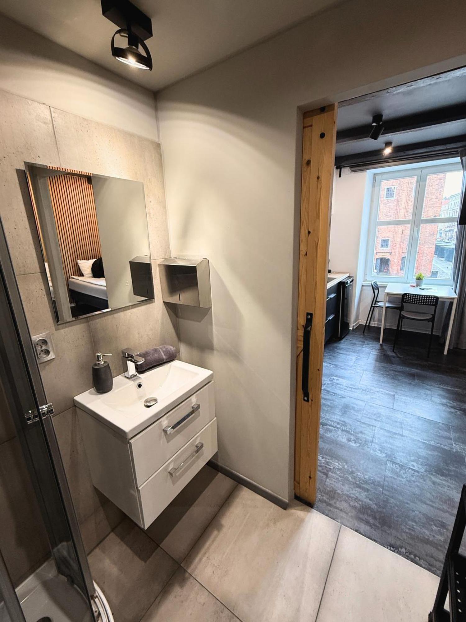 Apartament Z Widokiem Na Pomnik Kopernika - Rynek Staromiejski Torun Exterior photo