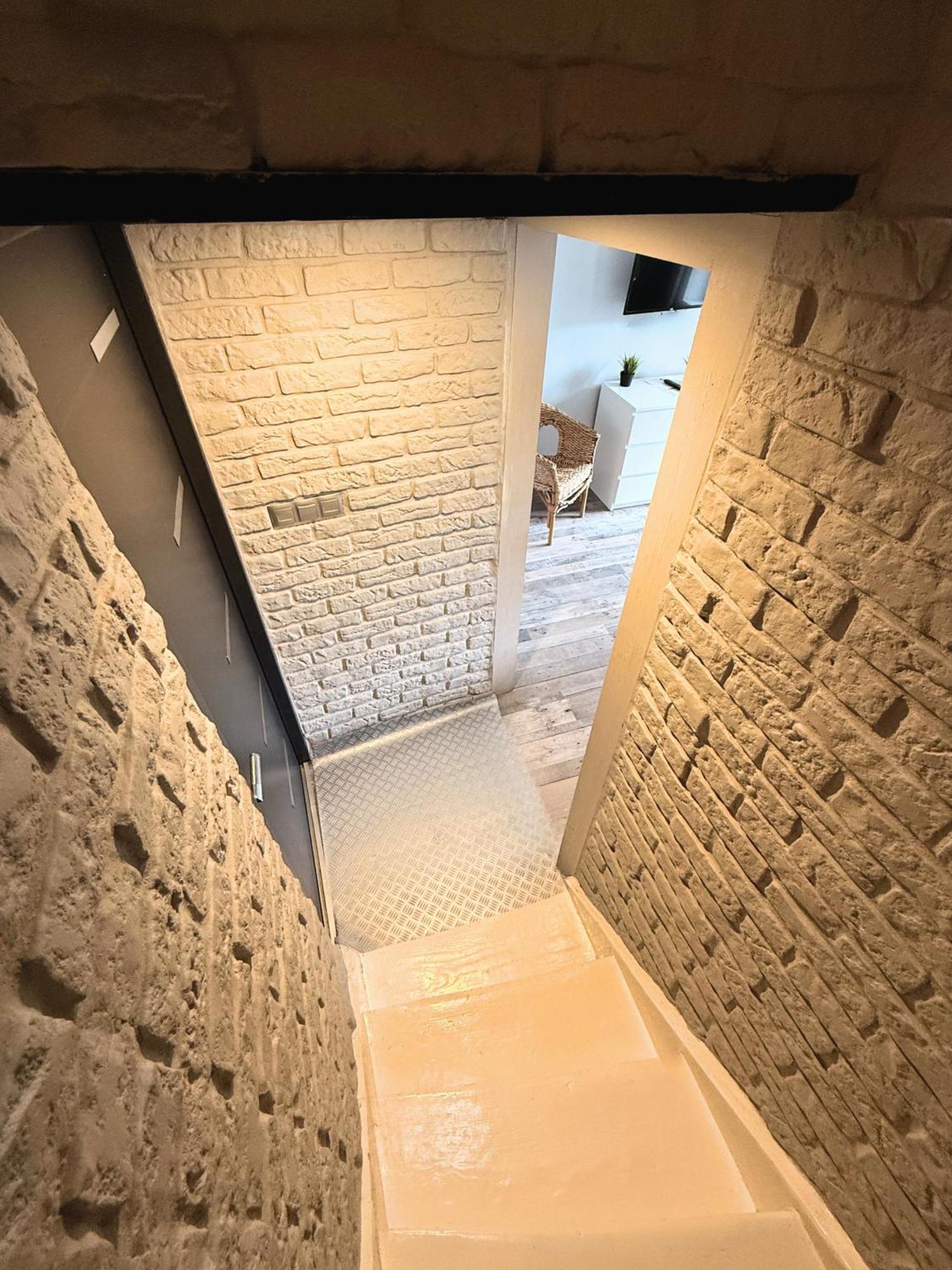 Apartament Z Widokiem Na Pomnik Kopernika - Rynek Staromiejski Torun Exterior photo
